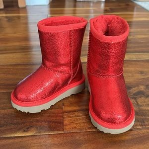 Toddler red metallic Ugg size 6